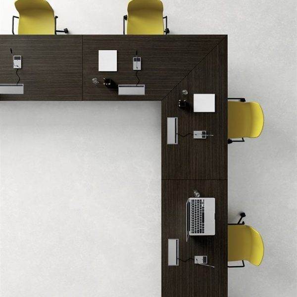 990TR02A_020-630x700