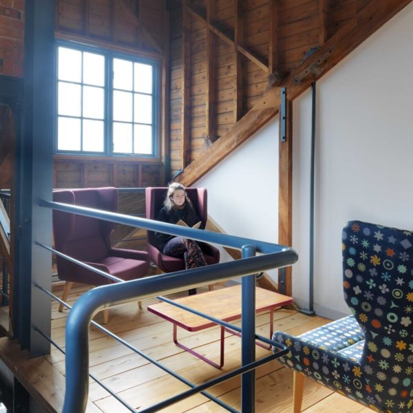 HSH2SFBWD_OAK_HUSHBWD_PURPLE_TRACT_HR-1920x980