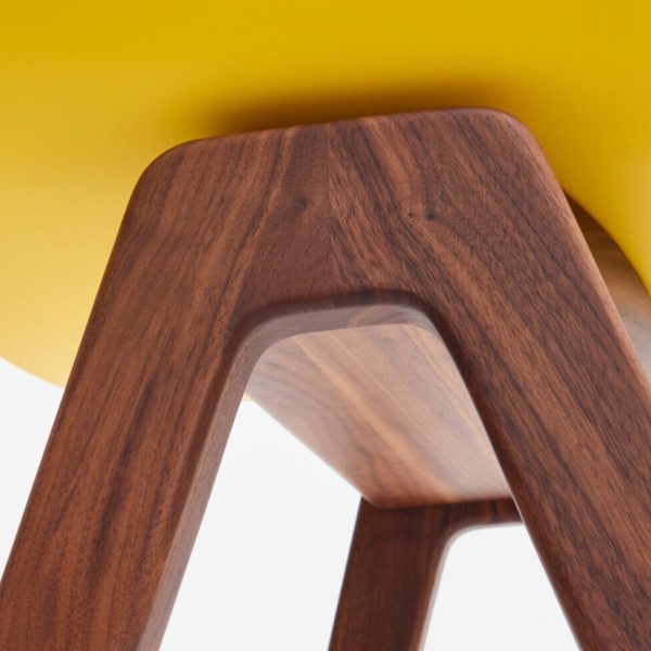 RUBYBSBWD_RAL1032_Walnut_HR-1920x980