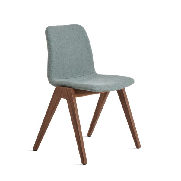VIVCHWD_Kvadrat-Rewool-868_Walnut_3qtr_HR-2