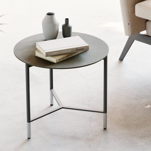 bt-design-modest-low-table-desktop-2-7948