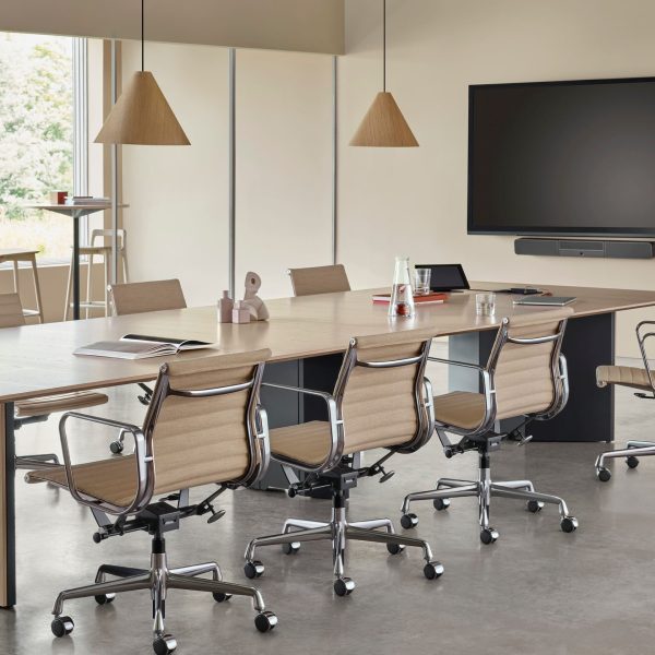 ig_prd_ovw_headway_conference_tables_01