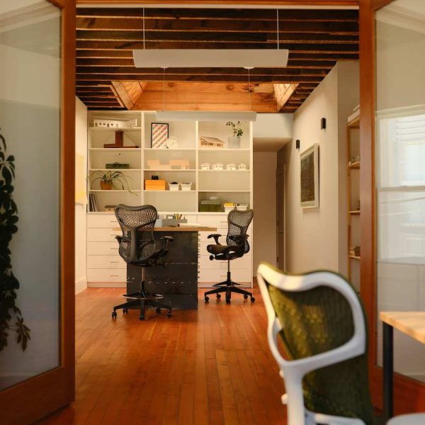 ig_prd_ovw_mirra_2_stool_02.jpg.rendition.1152.1152