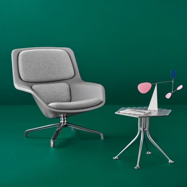 ig_prd_ovw_striad_lounge_chair_and_ottoman_03.jpg.rendition.1152.1152